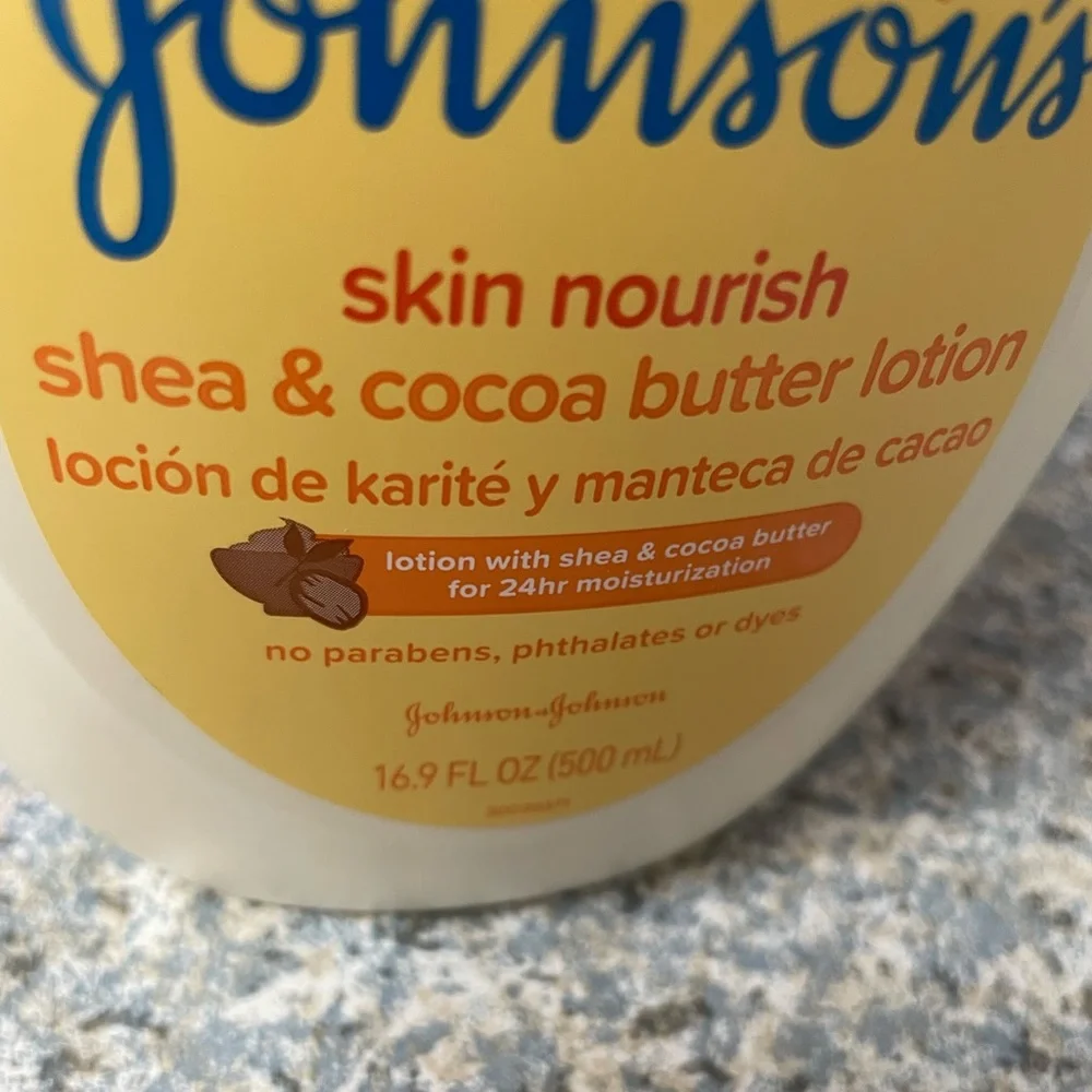 Johnson’s bath & lotion set